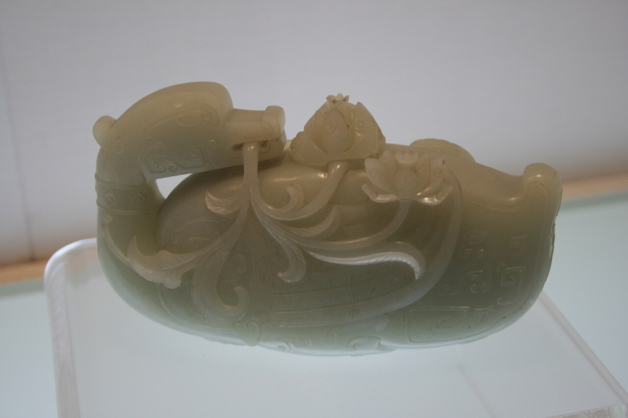 Chinese calligraphy jade supporting the section about character meaning, surname rhythm, and practical comparison